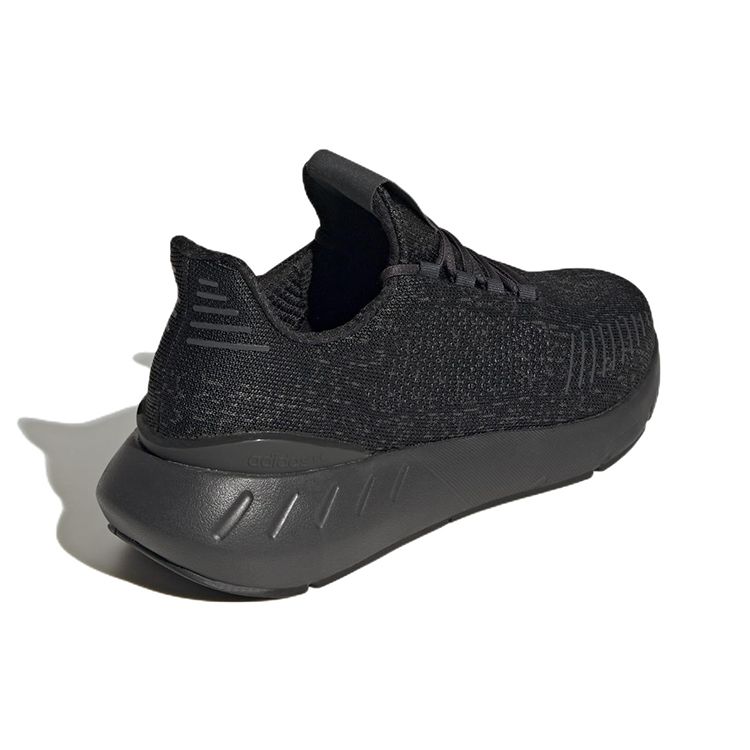 Adidas Originals Swift Run 22 Comfortable Versatile Breathable Durable Shock Absorbing Low Top Casual Running Shoes Unisex Sneakers Black GY1940
