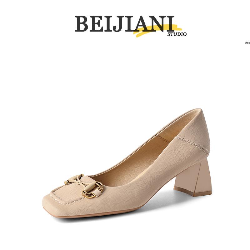 BEIJIANI 5525-8 Damen Square Toe Schafsleder Chunky Heels mit Metallschnalle, Konvertierbares Slipper-Design.