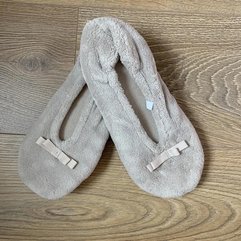 

Домашние тапочки женские зимние теплые комнатные напольные туфли плоские пушистые ленивые женские черные домашние балетки тапочки-носки танцевальные шлепанцы 36-38 бежевый