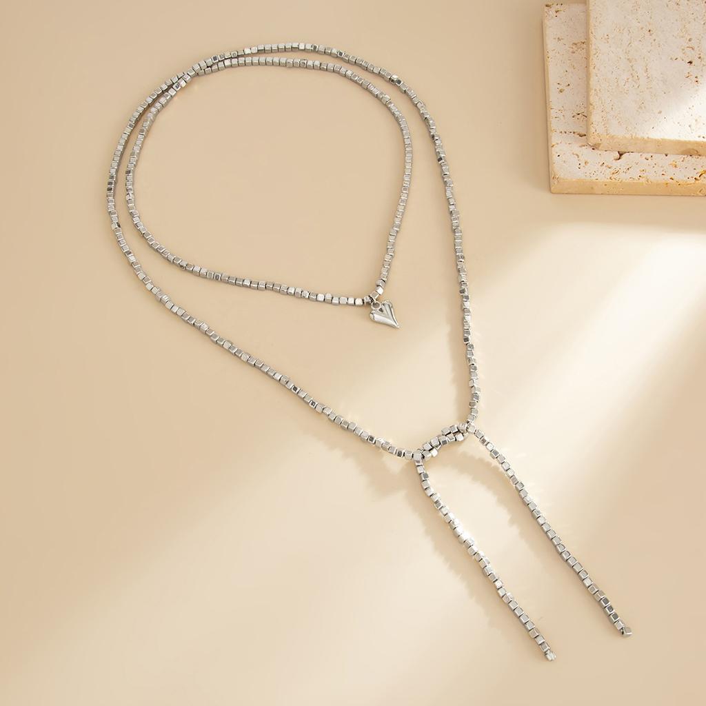 Fashion Gold Color Love Heart Pendant Necklace Women Vintage Beaded Chain Long Necklace Sweater Chain Jewelry Accessories