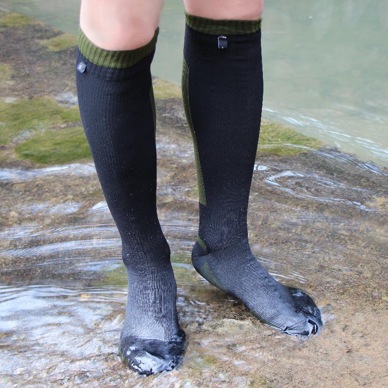 Mid-Calf Waterproof Outdoor Socks for Skiing, Cycling, Camping, and Sports - Breathable and Warm