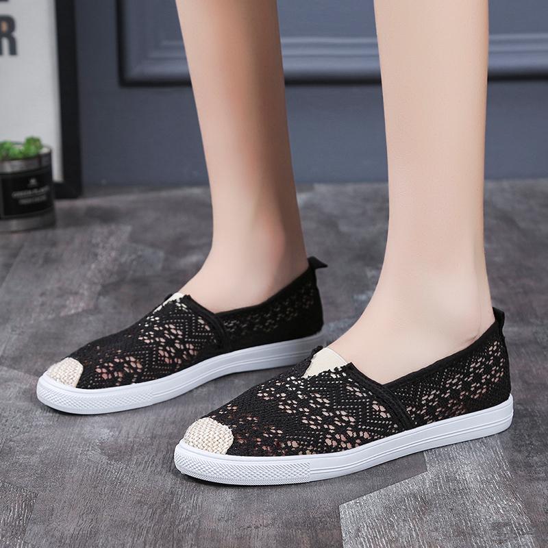 Pantofi plat la modă 2024 Nou de vară Mesh gol respirabil Talpă moale Pantofi casual tip mocasin pentru femeie Confortabili Ușori Pantofi slip-on