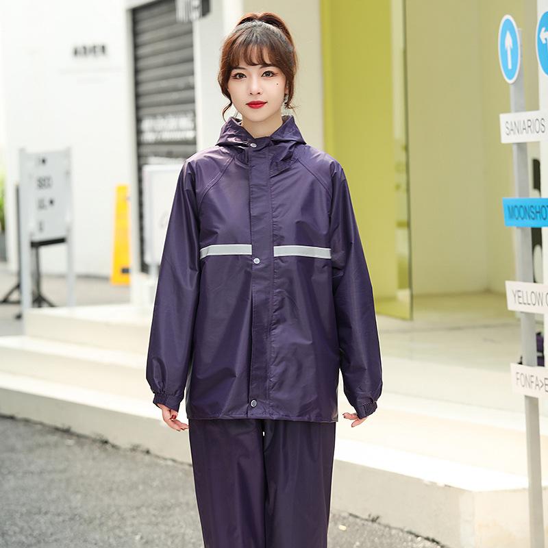Electric Motorcycle Split Raincoat and Rain Pants Set with Reflective Strips for Outdoor Riding and Labor Protection.