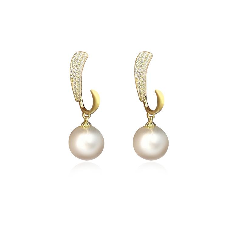 Light Luxury High-end Pearl Earrings Niche Design Fashionable Exquisite Temperament Earrings for Women