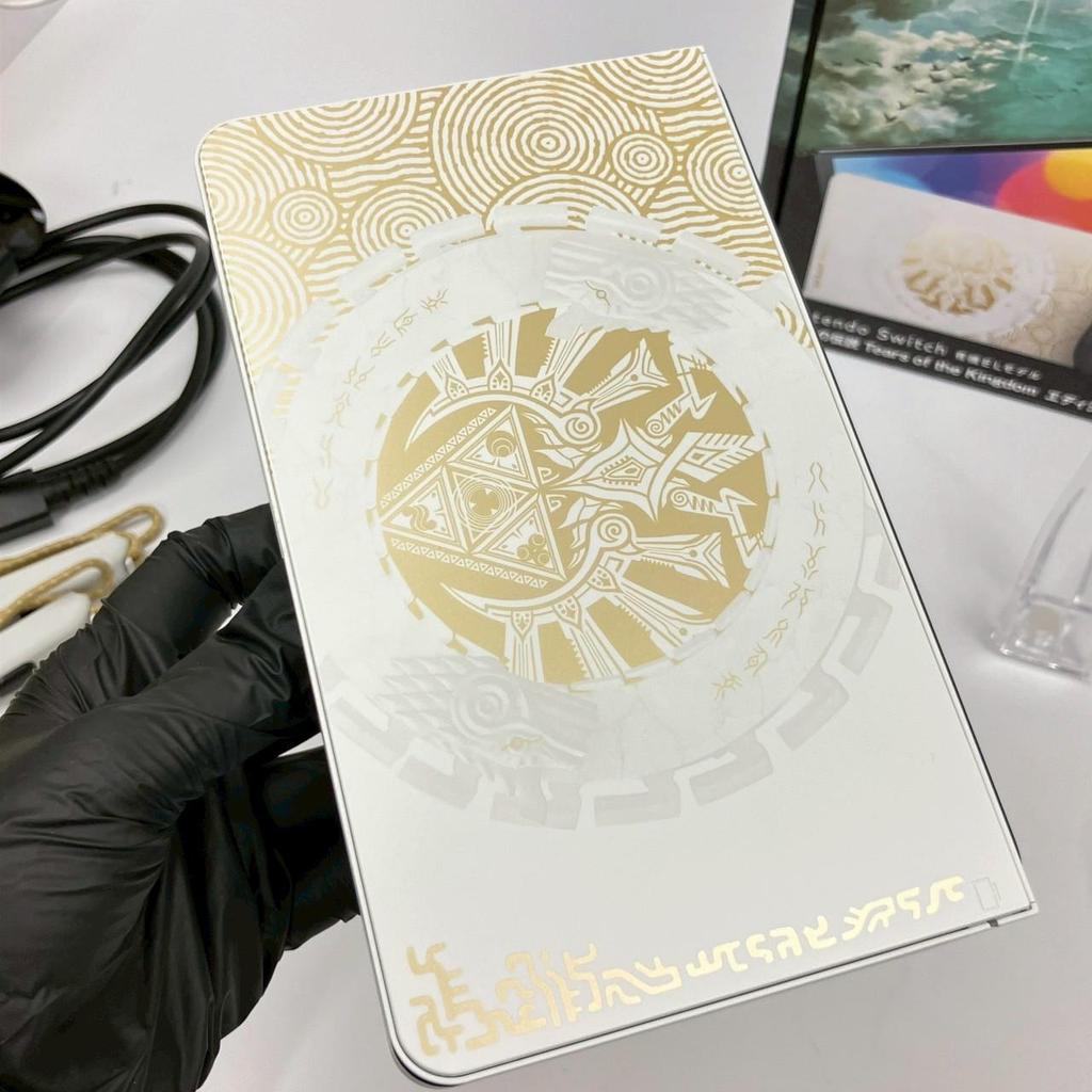 Nintendo Switch OLED Konsole The Legend of Zelda Tears of the Kingdom Ausgezeichnet Gebraucht