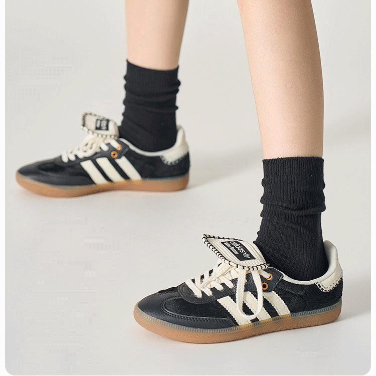 

Женские серые летние тонкие дышащие хлопковые носки с отверстиями - средней длины, без косточек, для весны и осени чёрный