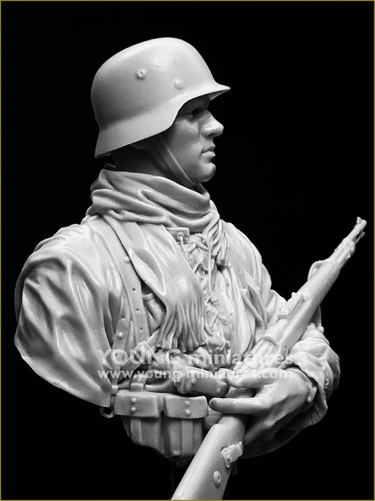 Young Miniatures 1/10 Scale WWII German Waffen-SS Young Infantryman with Rifle Bust Resin Kit YM18101 (Person)