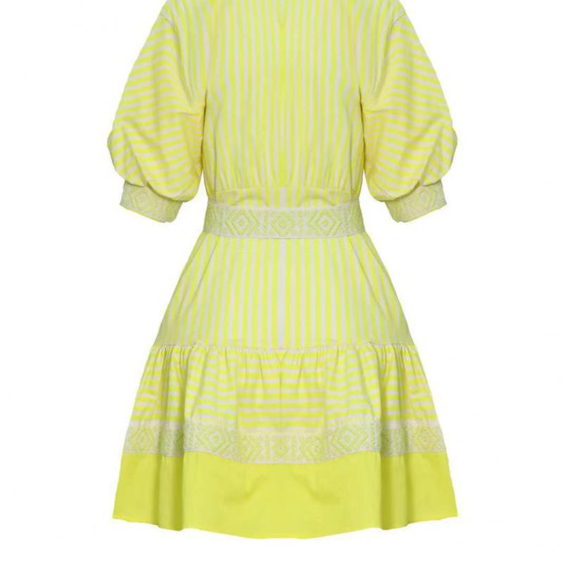 2023 Herbst Europäische & Amerikanische Mode Gestreiftes Taillenbetontes Kleid