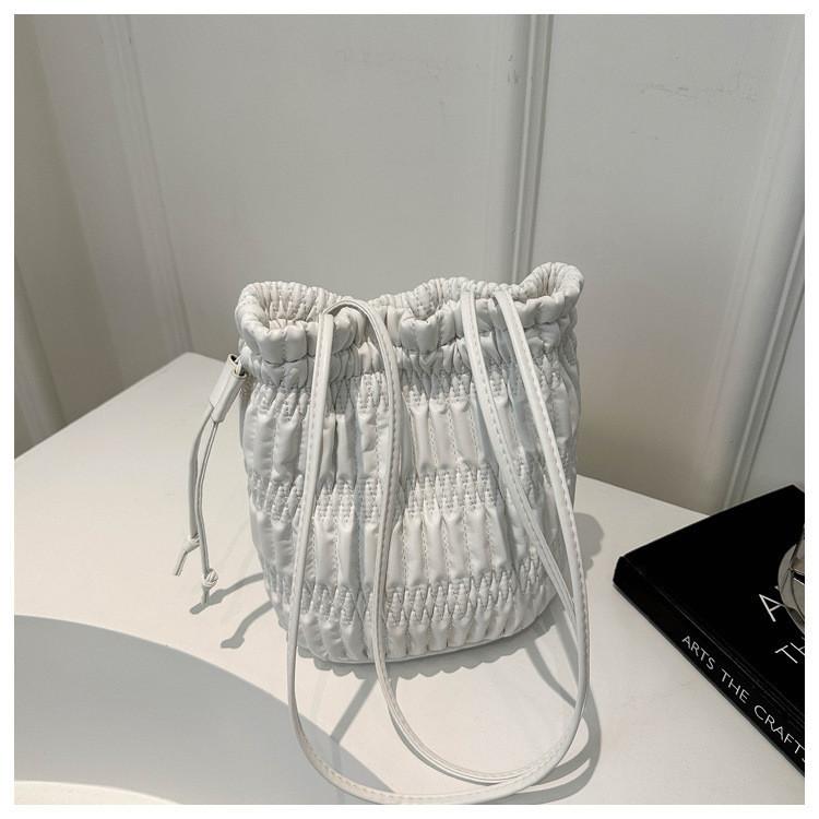 White Pink Silver Black Khaki Chic Street Style Pu Bucket Bag 2024 Summer Fashion Commuter Underarm Bag