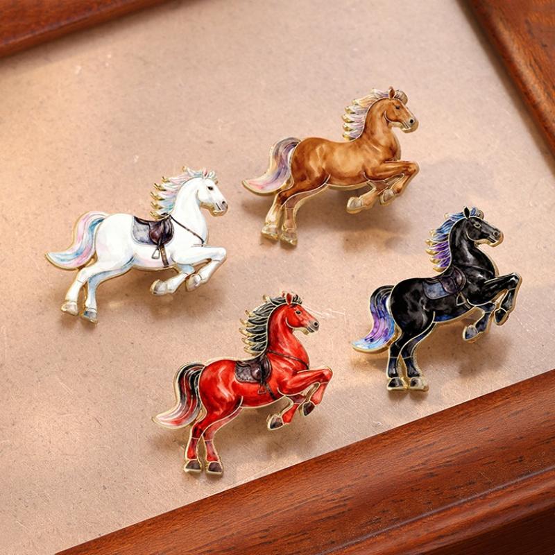 1/4Pcs Cute Cartoon Pony Metal Brooches Zodiac Horse Badge Pins Clothing Backpack Accessories For Women Men Year Gift