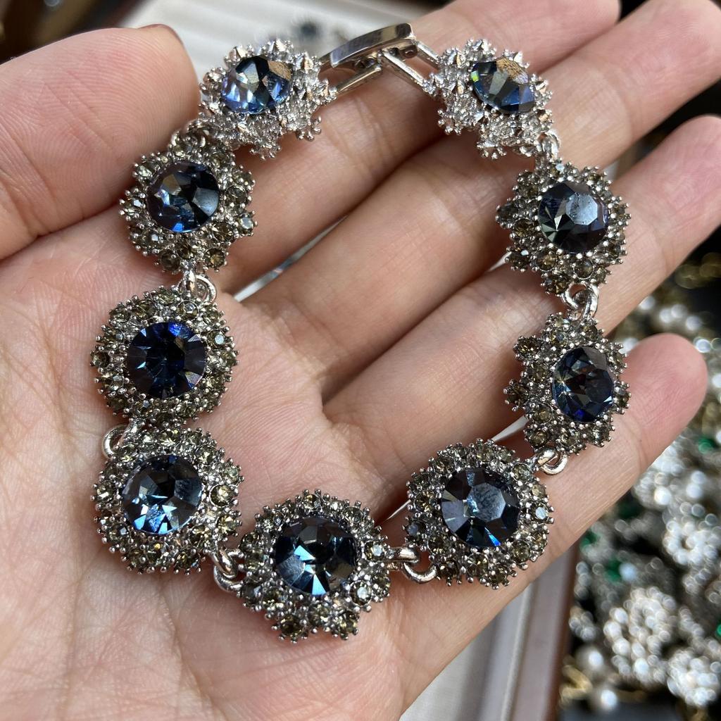 French Light Luxury Diamond-Set Green Flower Necklace Bracelet Stud Earrings Jewelry Retro Fashion Sapphire Collarbone Chain Earrings
