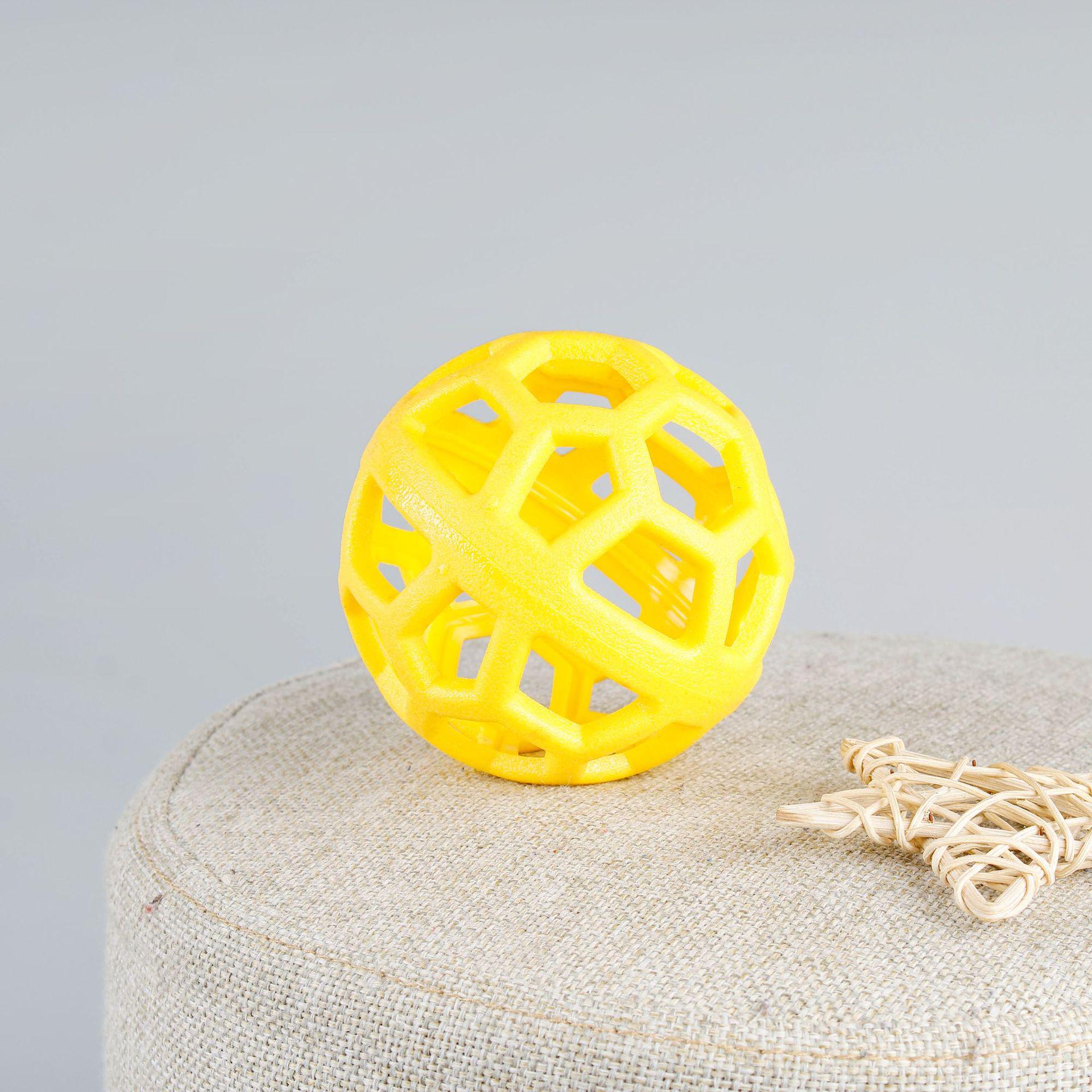 

Прочный геометрический мяч-игрушка из ТПР для домашних животных для собак и кошек 9cm