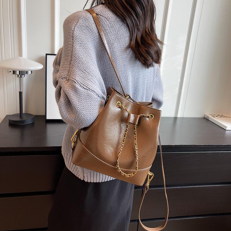 Spring and Summer Casual Texture Large-capacity Backpack Bag Women's New Retro Travel Backpack Single Shoulder Bucket Bag