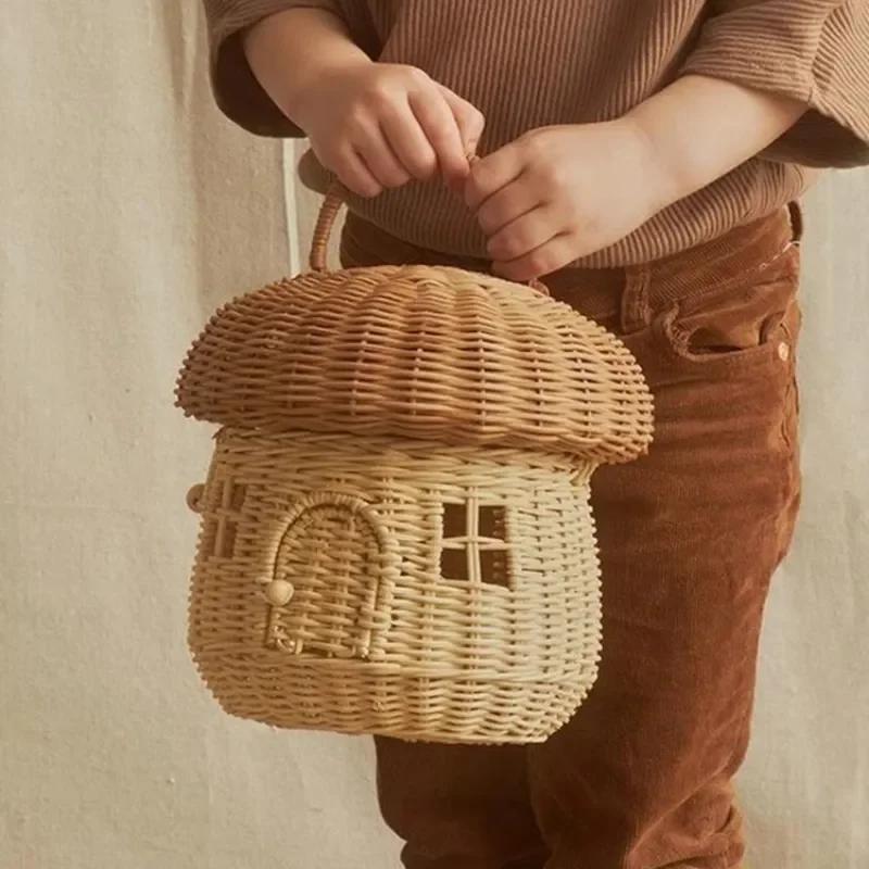 Cute Rattan Basket Hand Woven Mushroom Baskets Bag Beach Straw Storage Bags for Kids Organizer Box Summer Vacation Picnic Basket