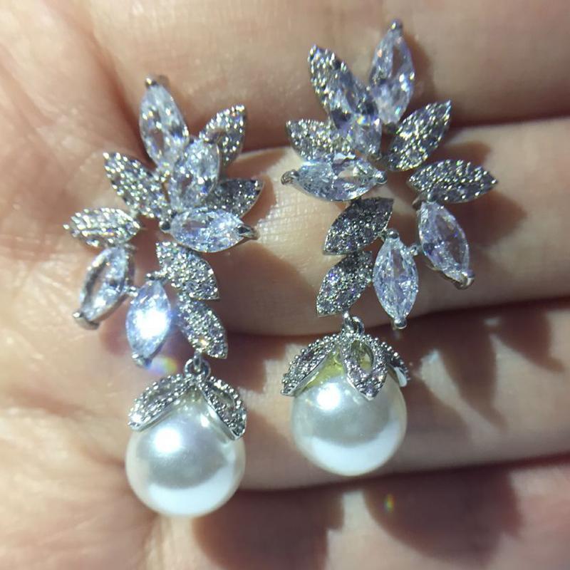 

Модні Елегантні Жіночі Прикраси Біле Золото Cz Сережки-Підвіски З Імітацією Перлів Сережки-Квіти Для Жінок Подарунок