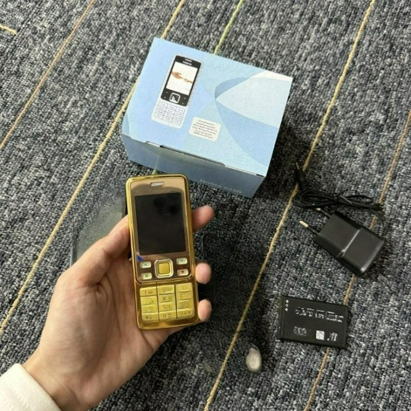 

6300 Металева оболонка Кнопка Мобільний телефон 2G Запасна Пряма пластина Старий телефон золотий