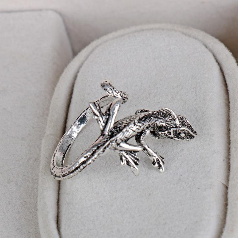 Snake-shaped female lizard niche design exquisite open index finger ring light luxury ring