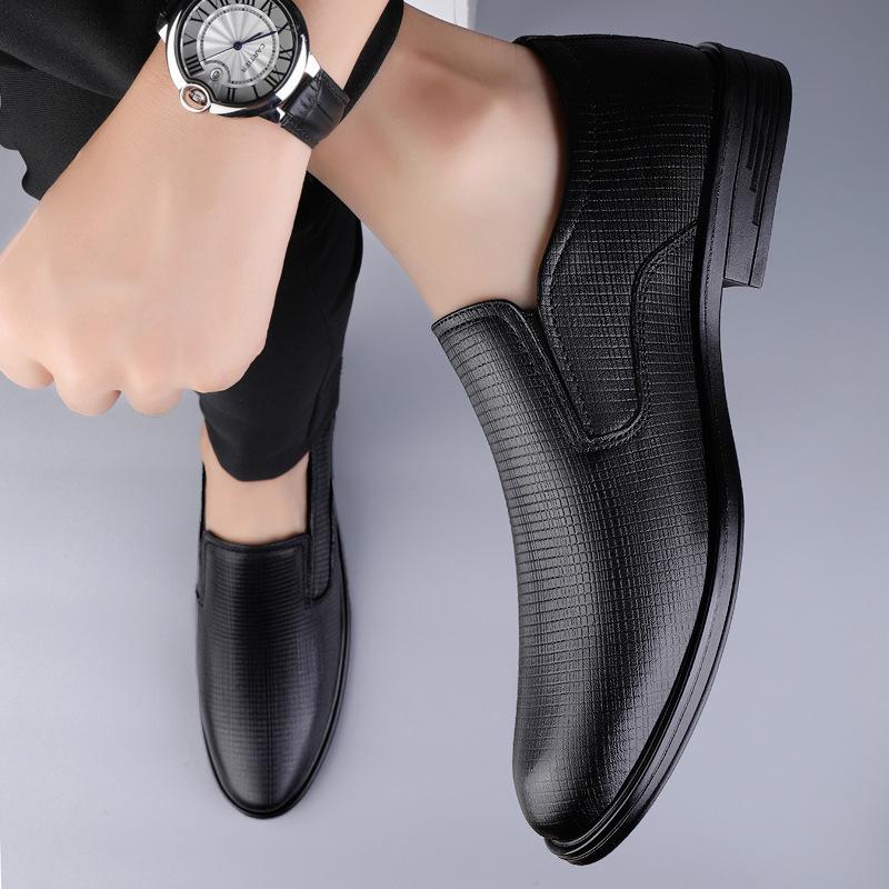 

Men s shoes 2025 summer new men s Korean version of soft-soled pointed casual shoes daily work one foot lazy leather shoes 45