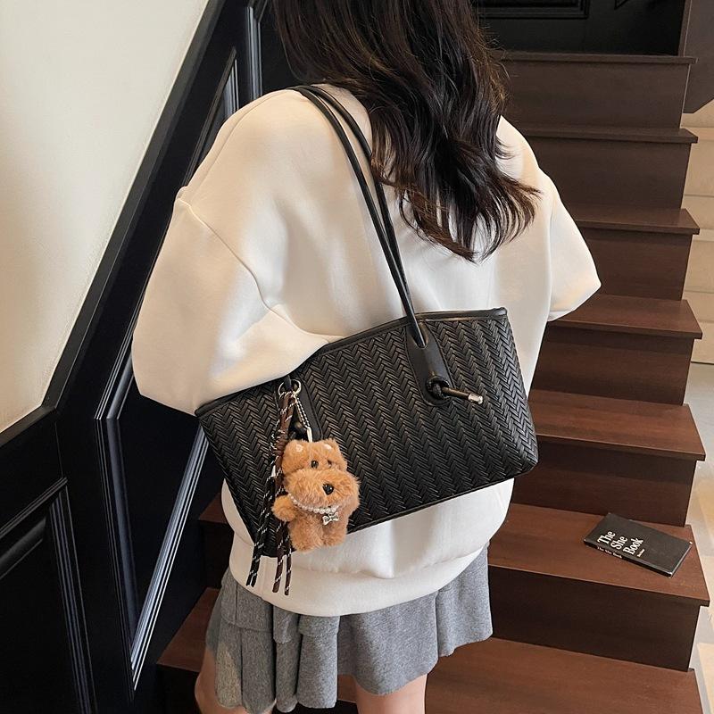 Woven Pattern Bag Women's Large-capacity Autumn and Winter Versatile Shoulder Underarm Bag Casual Commuter Bag