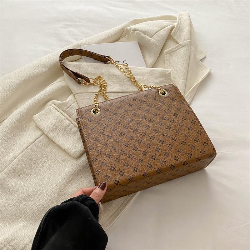 Fashion commuter tote bag women's bag retro casual shoulder bag 2025 new casual simple large-capacity handbag