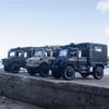 1/32 Scale Benz Unimog Alloy Model Car with Sound and Light, Pull Back Car Model for Kids Toys Party Gifts Collectible
