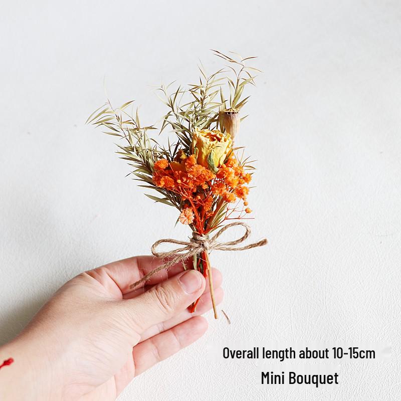 Mini Dried Flower Bouquet: Natural Air-Preserved Flowers Gift Box for DIY Decor and Handmade Ornaments.