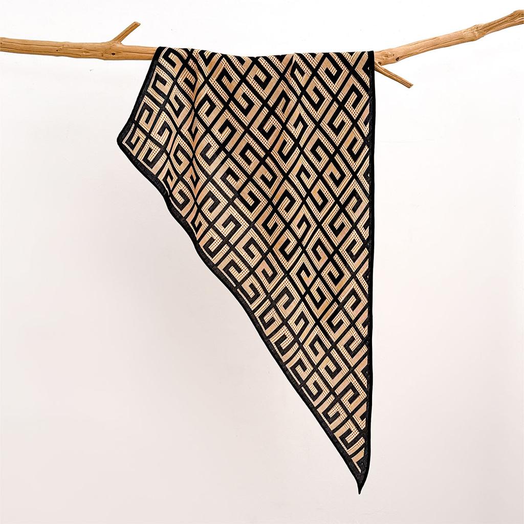 Retro Cotton and Linen Feel Triangular Silk Scarf Women's Four-season Versatile Neck Protection Scarf Headscarf Commuting Accessories Scarf