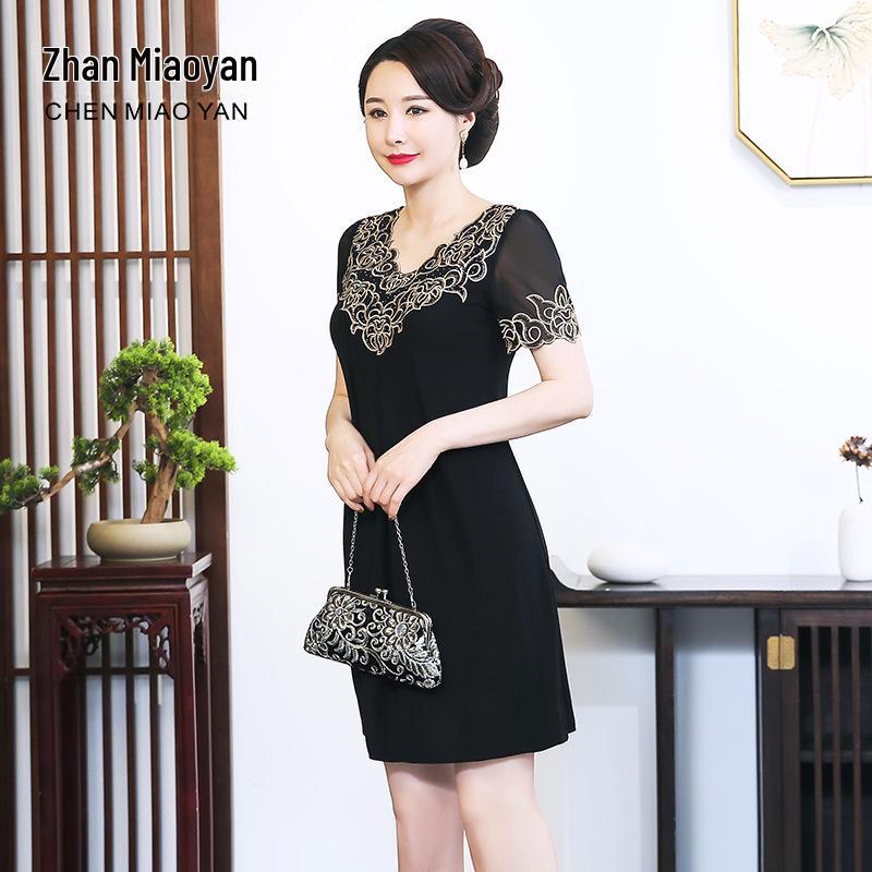 

Летнее шифоновое вышитое платье 2024 года: Средняя длина, однотонный цвет, короткие рукава, А-силуэт для женщин среднего возраста XXL чёрный