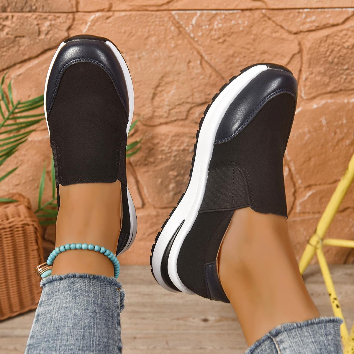 

Foreign trade large size sports and leisure single shoes women s 2025 autumn new round head shallow mouth bevel heel women s one-pedal single shoes 43 чорний