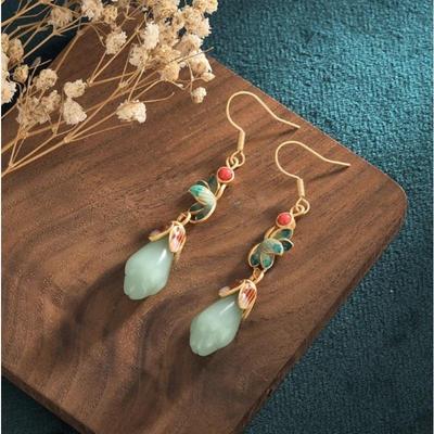 Boucles d'oreilles Orchidée Minimalistes Vintage Polyvalentes avec Artisanat d'Émail Boucles d'oreilles pour Adolescentes Bijoux pour Femmes Boucles d'oreilles de Niche Exquises