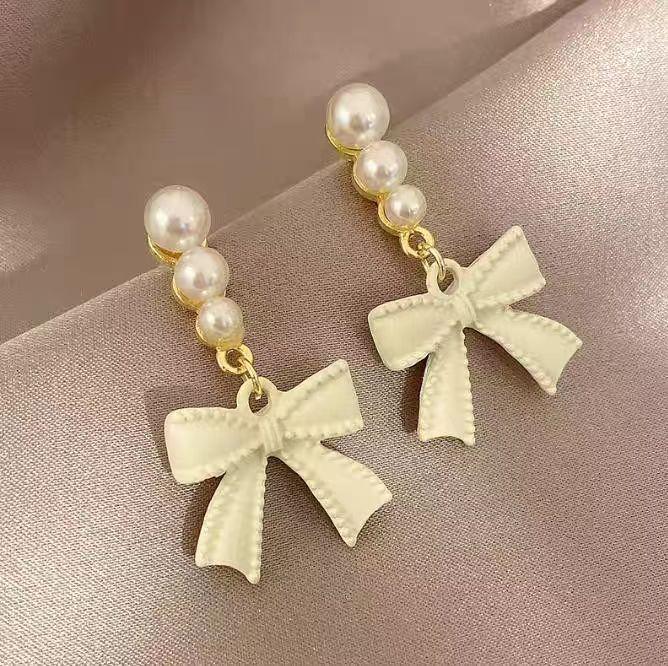 Silver Needle Elegant Diamond-encrusted Long Fringed Earrings Niche Temperament Versatile Earrings Simple Light Luxury High-end Earrings Women