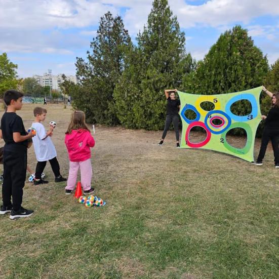 Lustiges Wurfsack-Zielspiel-Set mit 4 Hüpf-Säcken Konzentrationsspiel Unterhaltung für Kinder bei Gartenpartys