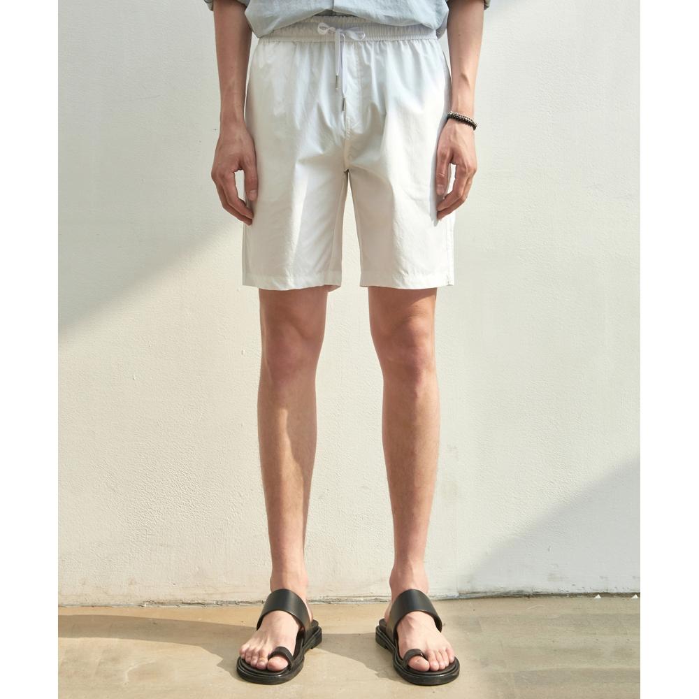 

NICKNICOLE Lightweight Banding ShortsWhite