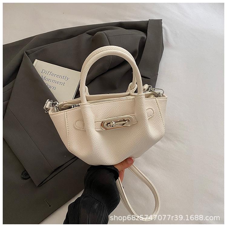 

Spring 2025 new niche texture foreign gas bucket bag portable commuter bag single shoulder messenger commuter women s bag белый