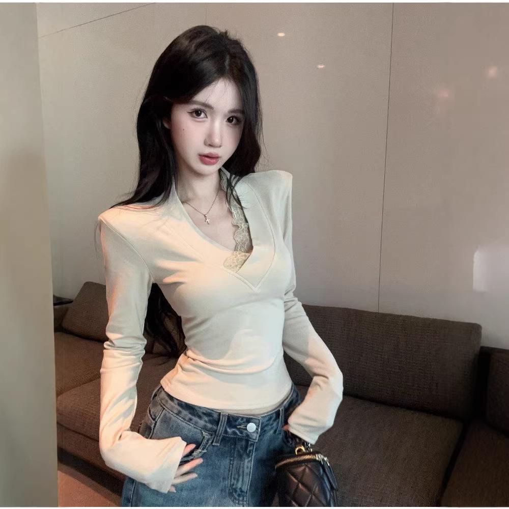 Spicy Girl V-neck Lace Trim Long-sleeve T-shirt: Autumn/Winter 2025 Women s Sexy Collarbone Exposed Top M