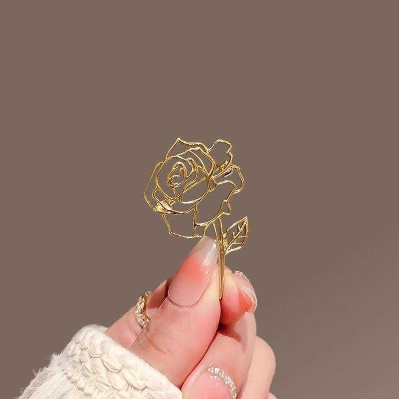 Korean hollow metal rose brooch high-end women's cardigan jacket brooch exquisite pin accessories