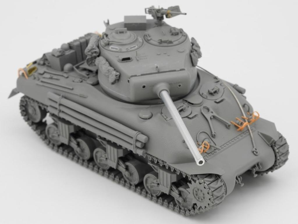 Border Model M4A1 Sherman 76mm Gun Mounted Plastic Model BT046 1/35 (tank)