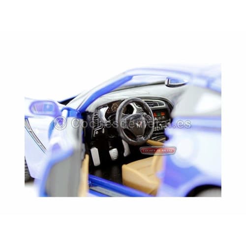 MaistoMaisto 2014 Chevrolet Corvette Stingray Z51 Blue 1/18 by 31677 31677BL