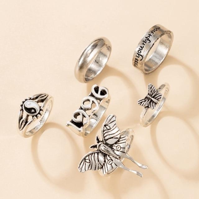 Retro For Women Punk Butterfly Heart Rings Set Retro Gothic Ancient Color Color Dice Angel Wings Charms Finger Rings JewelryVintage Rings