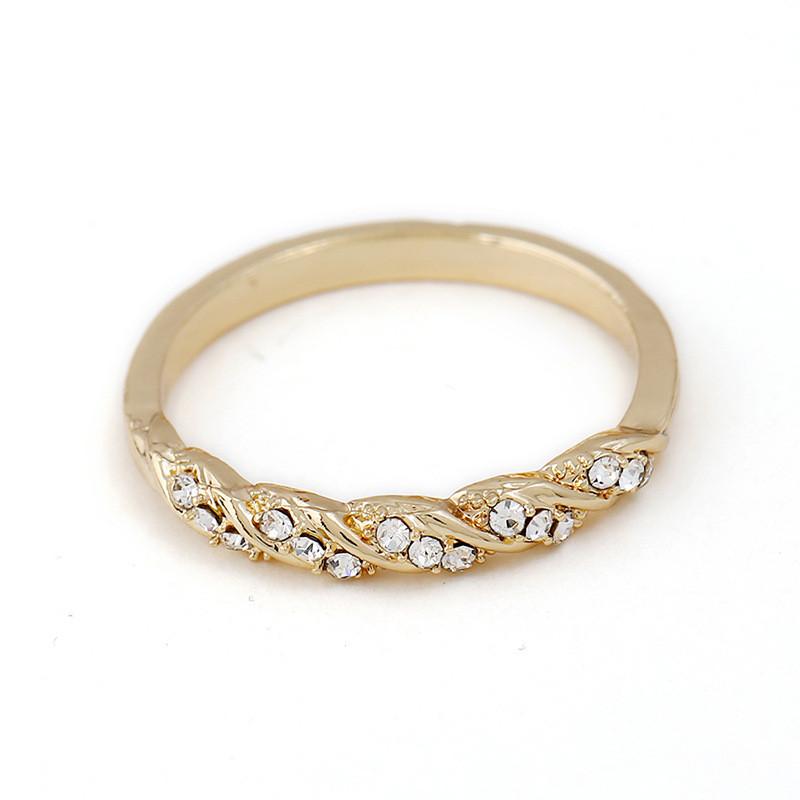 Classy And Stylish Womens Leaf Shaped Ring With Brilliant Crystals In Gold Silver And Rose Gold