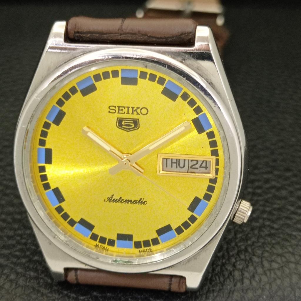 SEIKO 5 AUTOMATIC VINTAGE JAPAN MENS GOLDEN COLOR DIAL WATCH a701657-5 R206c-a701657