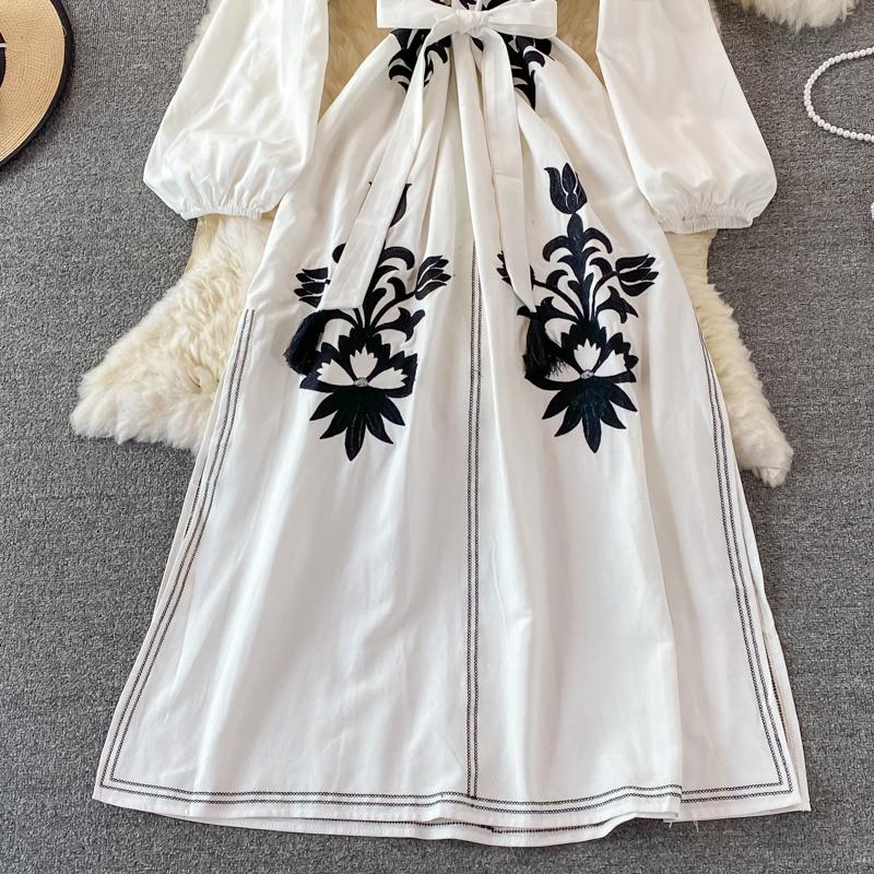 RUGOD Abito lungo da viaggio in stile etnico con ricamo girocollo con maniche a lanterna, abito stile bohémien retrò ampio scampanato femminile