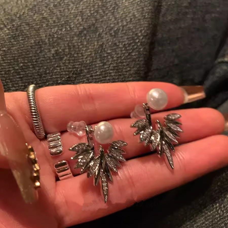 Luxury Wings Angels Imitation Pearl Stud Earrings For Women Temperament Personality Shining Crystal Earrings Party Jewelry Gifts