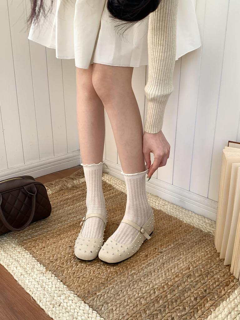 Grape mother single shoes 2025 spring new rivets fashionable flat shoes women's comfortable soft sole not tired feet casual shoes