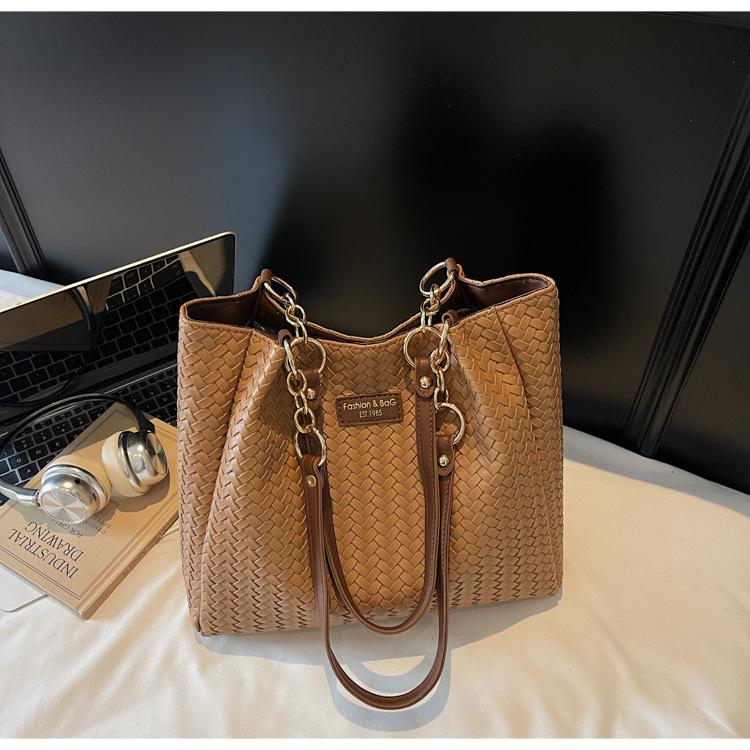 Large Capacity Woven Tote Bag Women's 2025 New Autumn and Winter Retro Versatile Handbag Casual Commuter Shoulder Bag