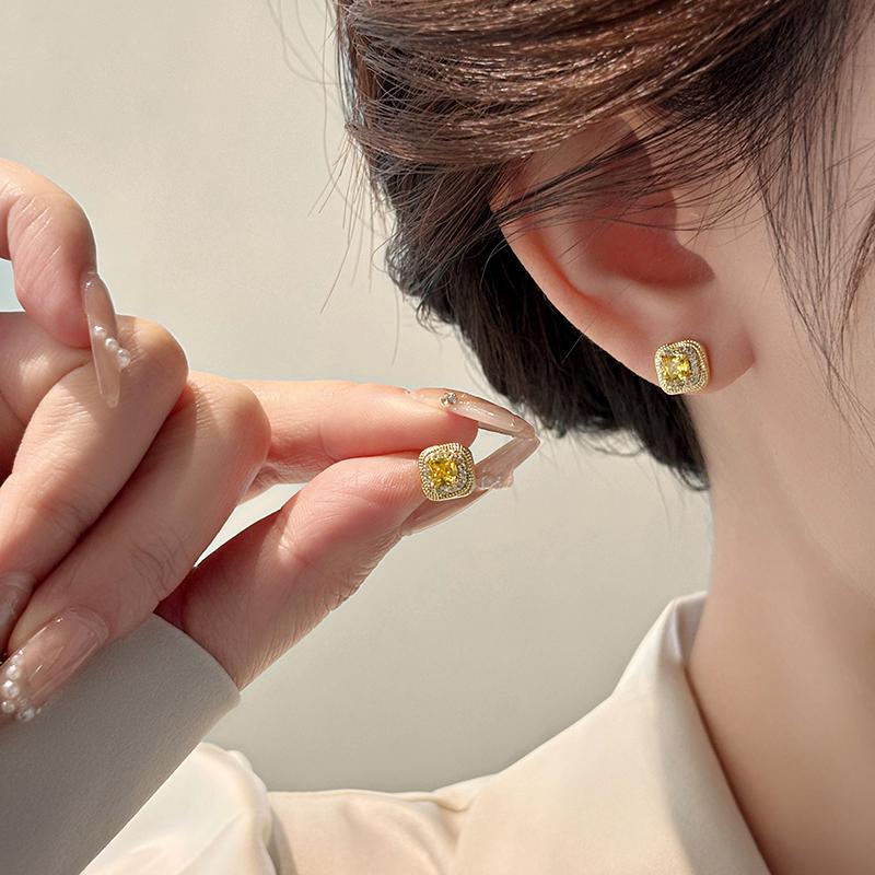 New  Exquisite Square Sugar Zircon Charm Women's Earrings Daily Wear Collection Jewelry 2025
