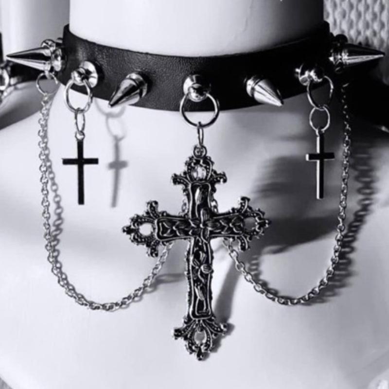 1Pc Punk Women Harajuku Heart Religion Cross PU Leather Choker Necklaces Punk Gothic Spike Rivet Collares Bell Torques Jewelry