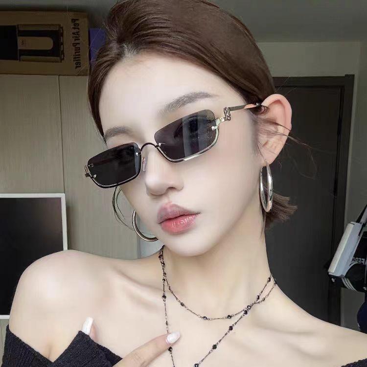 High-End Square Frame Sunglasses - Unisex Metal Hollow Design, Trendy European & American Style