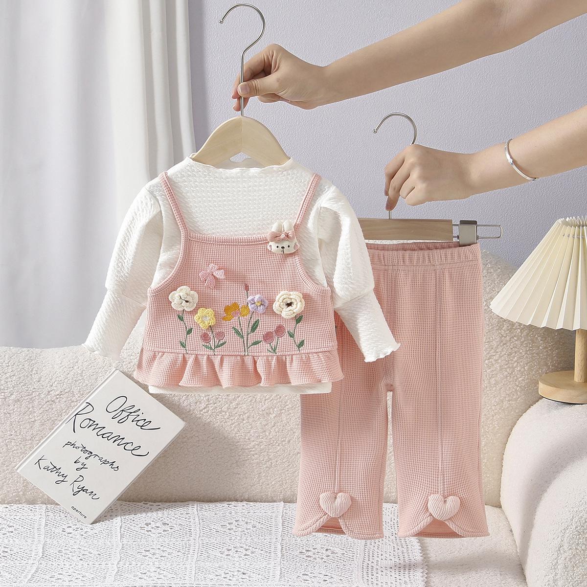 

New Autumn Little Flower Suspender Three-Piece Set for Baby Girls - Sweet Korean Style 100 cm рожевий