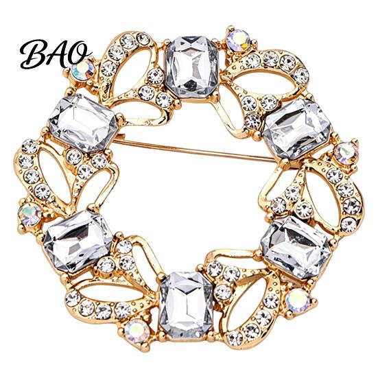 Decorative Clothing Pin Women Rhinestone Hollow Wreath Brooch, Dainty Badge Vintage Pin, Sweater Cardigan Coat Dress Jewelry Accessories Sturdy Metal